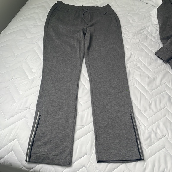 Hugo Boss Sweat Pants - Picture 2 of 5
